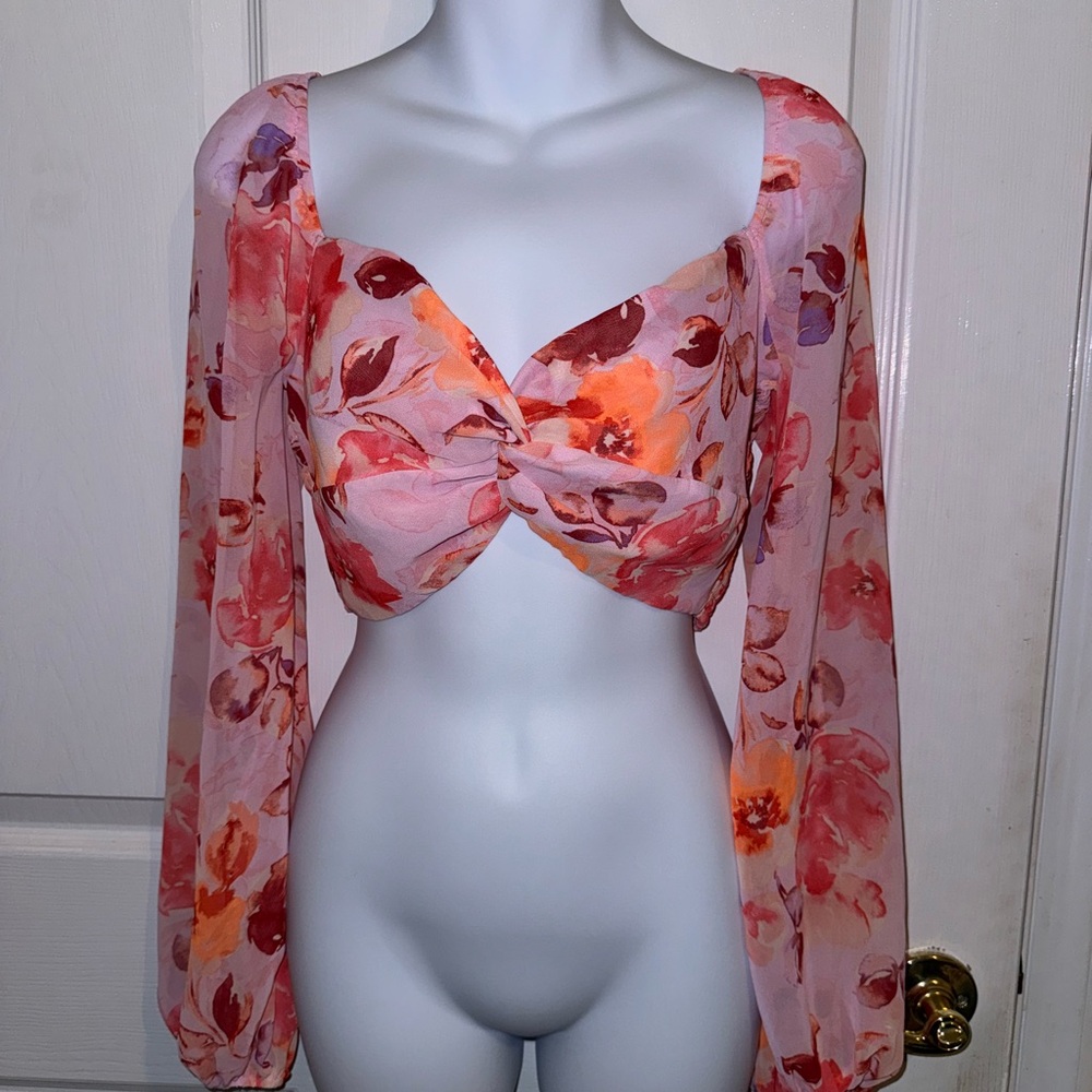 Windsor Flowy Floral‎ Twist Front Women Long Sleeve Top